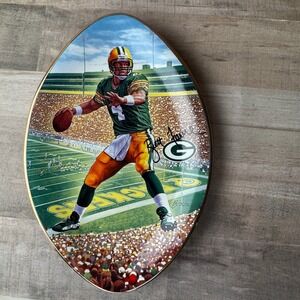 Green Bay Packers "Leader of the Pack" Brett Favre Plate The Bradford Exchange